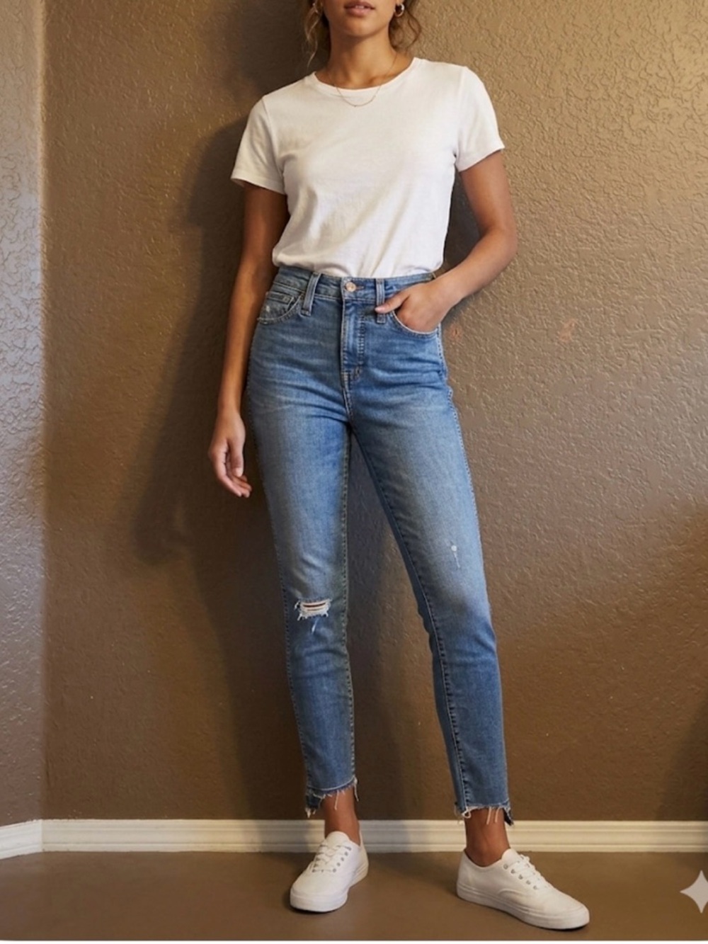Madewell Light Blue High-Rise Skinny Jeans with Knee Distress size W23